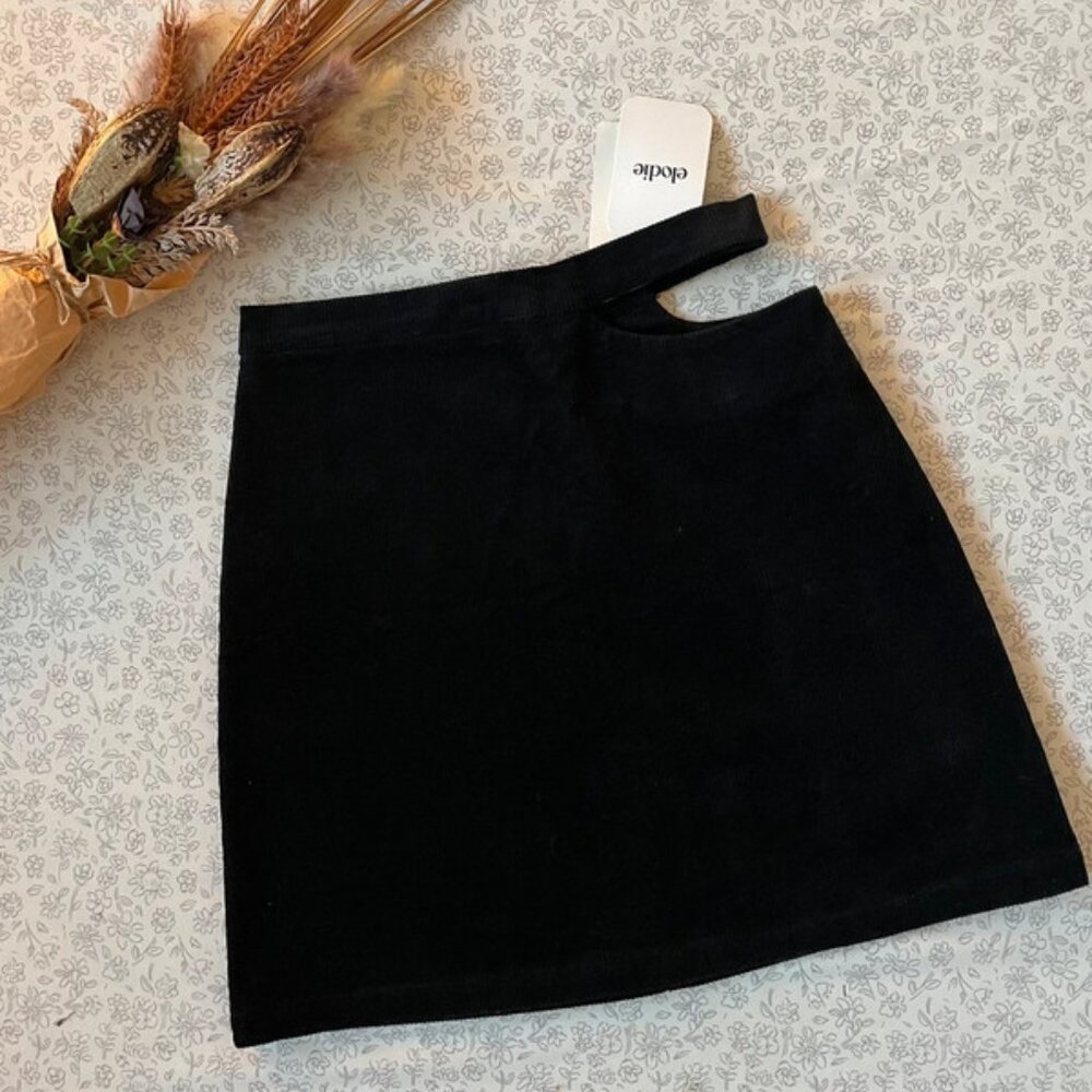 NWT Elodie Corduroy Mini Skirt Size Small
